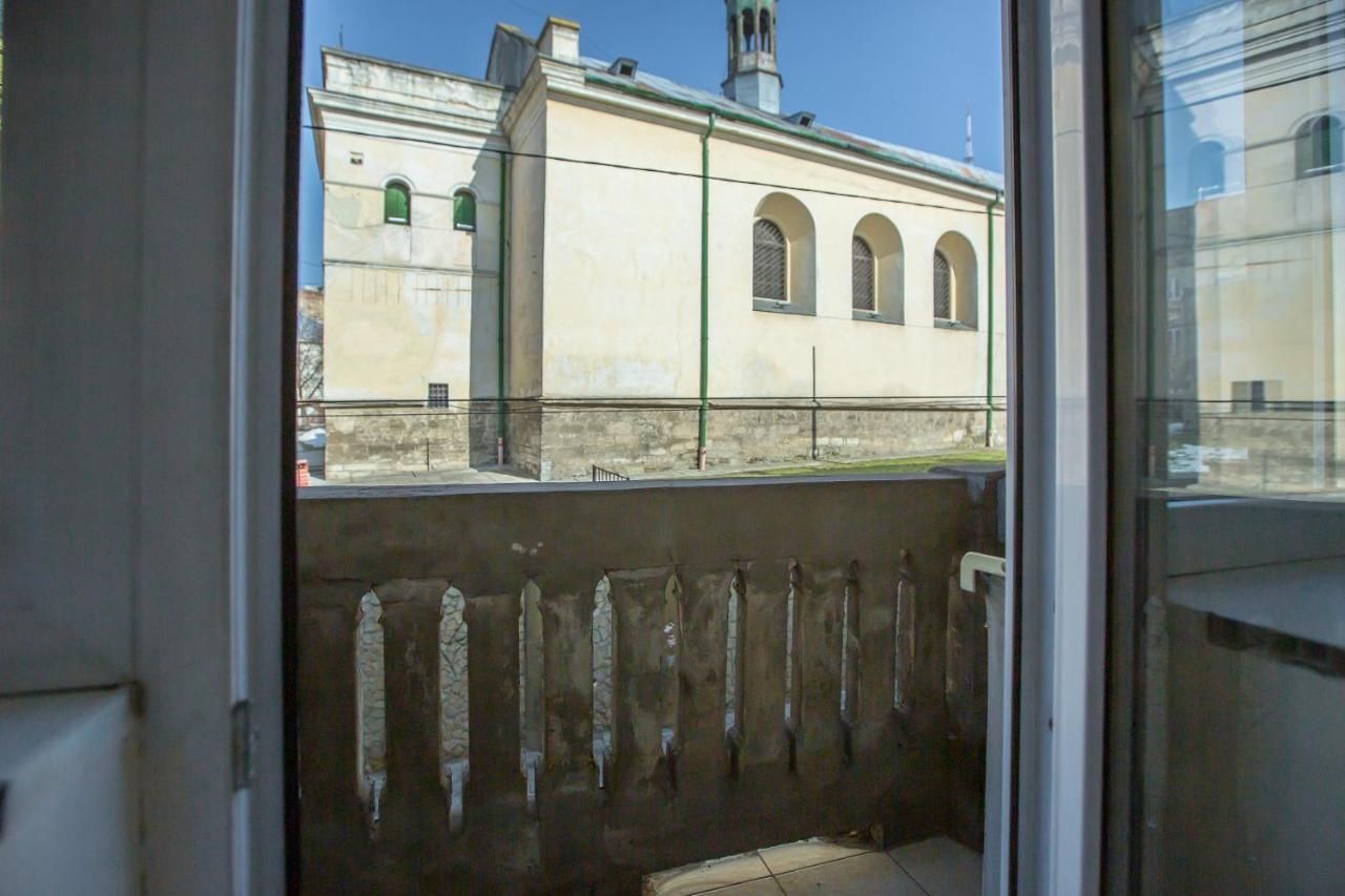 Квартира Для Великої Сімї По Вулиці Гонти 4, Дві Кімнати До 6 Спальних Місць Leópolis Exterior foto